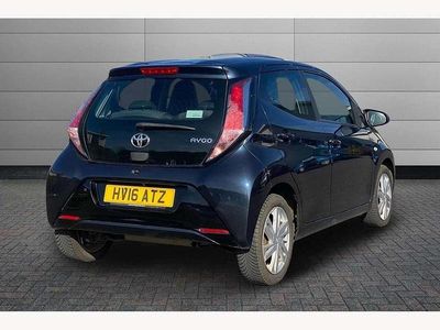 Used Toyota Aygo x-press 69 HP (50 kW) 2016 Blue Hatchback