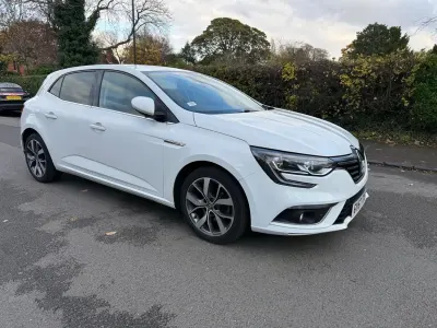 Używany Renault Mégane Dynamique 130 KM (95 kW) 2017 Biały Hatchback