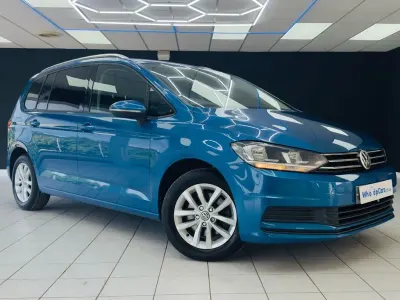 Used VW Touran SE 115 HP (84 kW) 2017 Blue MPV