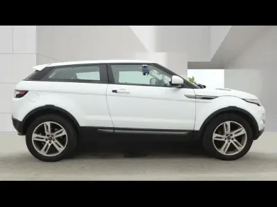 Used Land Rover Range Rover evoque Pure 190 HP (139 kW) 2011 White Coupe