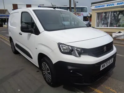Used Peugeot Partner 131 HP (96 kW) 2021 White MPV