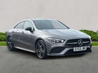 Begagnad Mercedes CLA200 Executive 2023 Grå Sportkupé