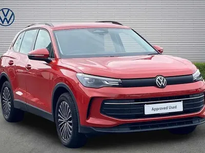 Used VW Tiguan Life 130 HP (95 kW) 2024 Red SUV