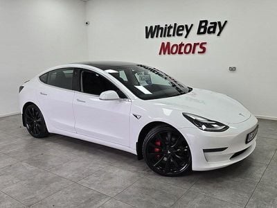 White Used 2019 Tesla Model 3 Performance Sedan | £16,990 (Fair price)