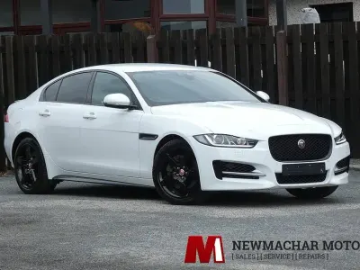Used Jaguar XE R-Sport 250 HP (183 kW) 2019 White Sedan