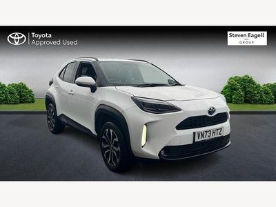Used Toyota Yaris Hybrid Design 2023 White Hatchback