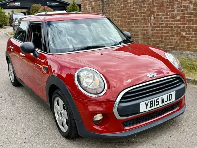 Used Mini ONE Hatch 102 HP (75 kW) 2015 Red Hatchback
