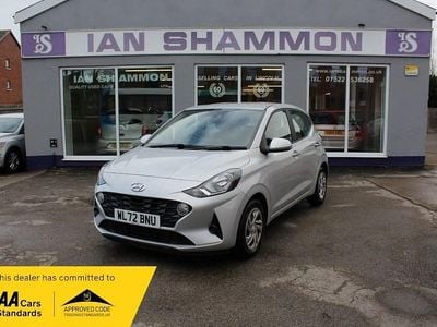 Used Hyundai i10 SE 67 HP (49 kW) 2023 Silver Hatchback