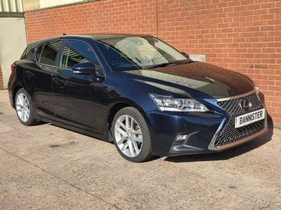 Lexus CT200h