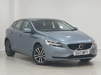 Usado Volvo V40 Momentum 122 HP (89 kW) 2017 Azul Citadino