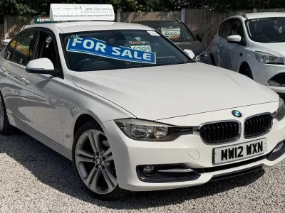 Used BMW 318 Sport Line 2012 White Sedan