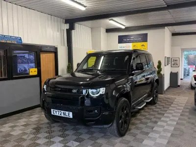 Used Land Rover Defender HSE Dynamic 300 HP (220 kW) 2022 Black SUV