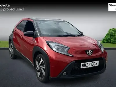 Used Toyota Aygo X 72 HP (52 kW) 2023 Red SUV