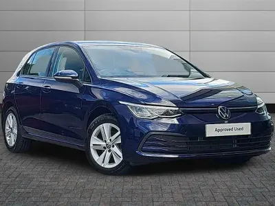 Used VW Golf VIII Life 150 HP (110 kW) 2024 Blue Hatchback