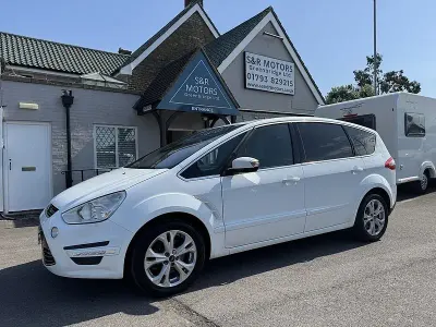 Used Ford S-MAX Titanium 163 HP (119 kW) 2014 White MPV