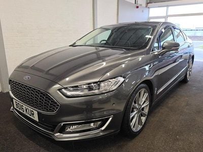 Begagnad Ford Mondeo Vignale 210 HK (154 kW) 2016 Grå Sedan