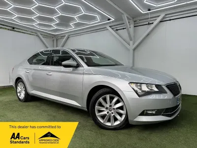 Gebraucht Skoda Superb SE 150 PS (110 kW) 2017 Silber Kleinwagen