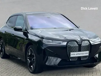 Usado BMW iX M Sport 239 kW (326 CV) 2022 Negro SUV