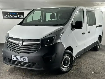 Used Vauxhall Vivaro 120 HP (88 kW) 2017 White