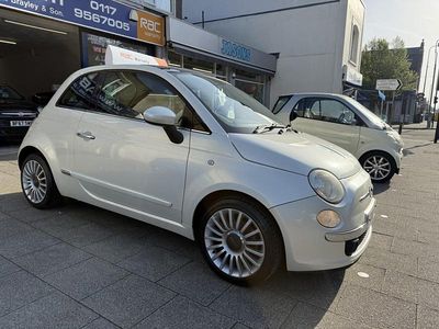 Usado Fiat 500 Lounge 85 HP (62 kW) 2011 Branco Citadino