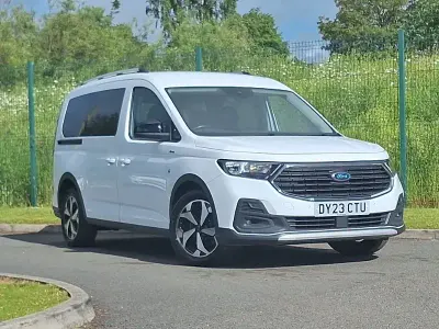 Used Ford Tourneo Active 114 HP (83 kW) 2023 White Estate