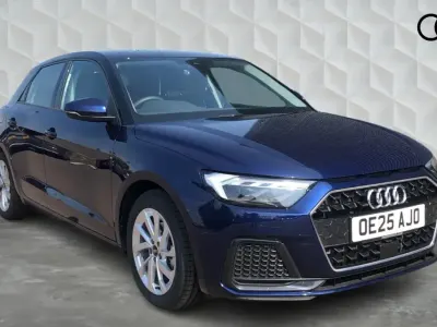 Usado Audi A1 Sportback Sport 116 HP (85 kW) 2025 Azul Citadino