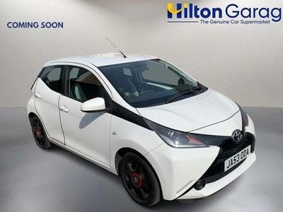 Used Toyota Aygo X-play 69 HP (50 kW) 2016 White Hatchback