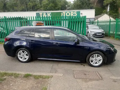 Used Toyota Corolla 122 HP (89 kW) 2021 Blue Estate