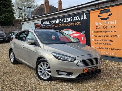 Used Ford Focus Titanium 125 HP (91 kW) 2015 Silver Hatchback