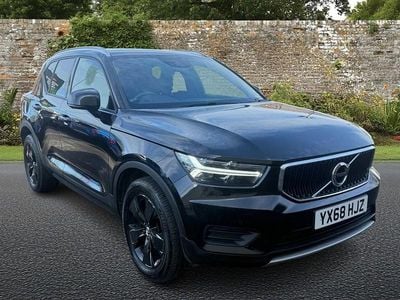 Used Volvo XC40 Momentum 150 HP (110 kW) 2018 Black SUV
