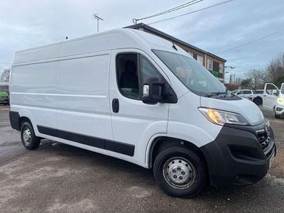 Used Vauxhall Movano S 140 HP (102 kW) 2023 White MPV