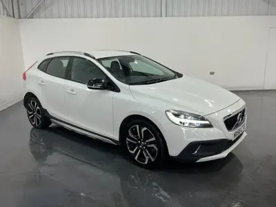 Used Volvo V40 CC Pro 152 HP (111 kW) 2018 Estate