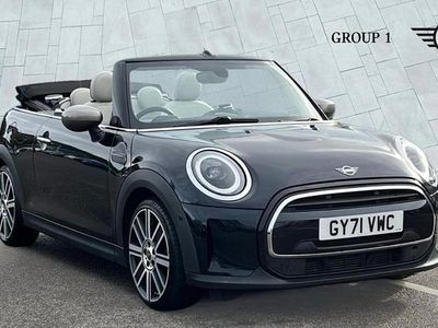 Black Used 2021 Mini Cooper Exclusive Hatchback | £17,875 (Fair price)