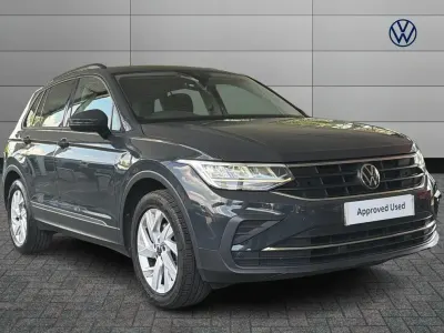 Second-hand VW Tiguan Life 150 CP (110 kW) 2022 Gri SUV