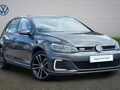 Begagnad VW Golf VII GTE 204 HK (150 kW) 2018 Grå Halvkombi