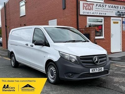 Used Mercedes Vito Progressive 160 HP (117 kW) 2021 White Van