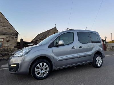 Used Citroën Berlingo Feel 100 HP (73 kW) 2016 Grey MPV
