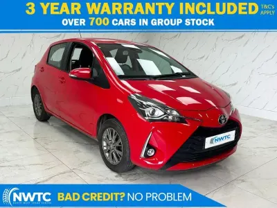 Usado Toyota Yaris 111 HP (81 kW) 2017 Vermelho Citadino