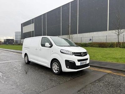 Used Vauxhall Vivaro Sportive 120 HP (88 kW) 2020 White MPV