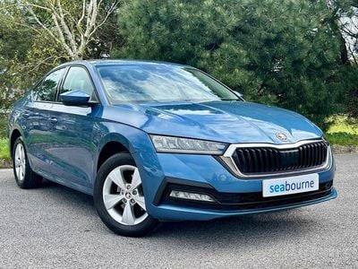 Begagnad Skoda Octavia SE First Edition 150 HK (110 kW) 2020 Blå Halvkombi