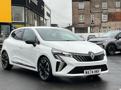 Solid glacier white Used 2024 Renault Clio V Techno Hatchback | £17,026 (Fair price)