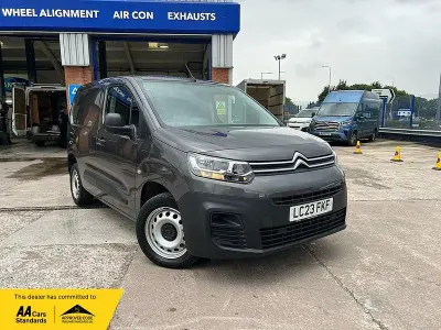 Used Citroën Berlingo 100 HP (73 kW) 2023 Grey MPV