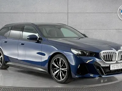 Used BMW 530e M Sport 295 HP (216 kW) 2025 Blue Estate