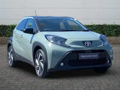 Used Toyota Aygo X 72 HP (52 kW) 2024 Green SUV