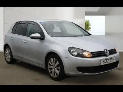 Używany VW Golf VII Match 105 KM (77 kW) 2012 Srebrny Hatchback