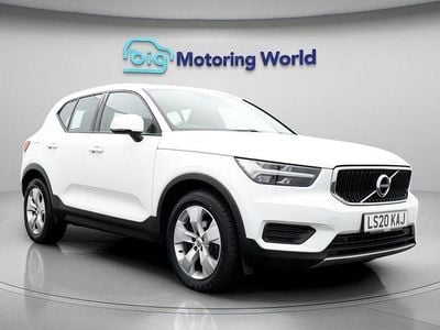 White Used 2020 Volvo XC40 Momentum SUV | £17,700 (Fair price)