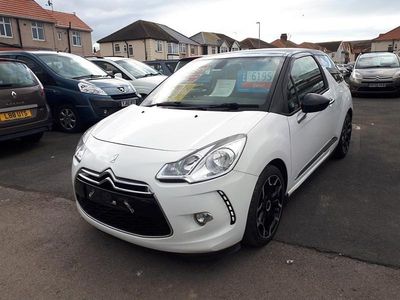 Used Citroën DS3 90 HP (66 kW) 2012 White Hatchback