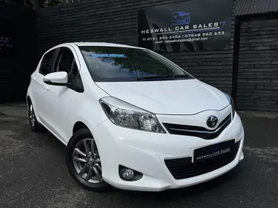 Begagnad Toyota Yaris Plus 2014 Vit Halvkombi