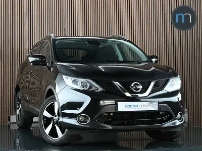 Used Nissan Qashqai N-Connecta 115 HP (84 kW) 2016 Black SUV
