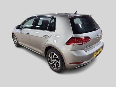Begagnad VW Golf VII Match 2019 Silver Halvkombi